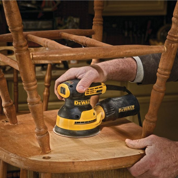 DeWalt DWE6423 5" Variable-Speed Random Orbit Sander