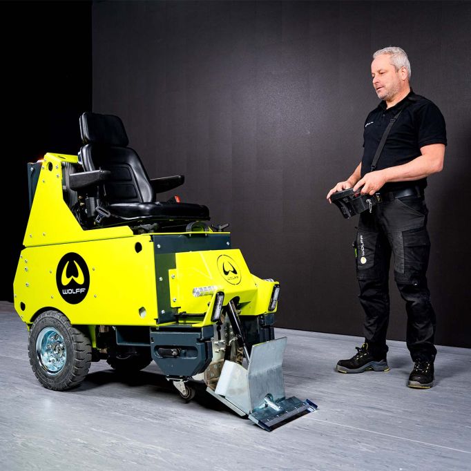 Wolff 177762 Maverick Ride-on Floor Stripper